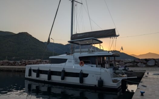 Discover Paradise Aboard the Bali 4.8