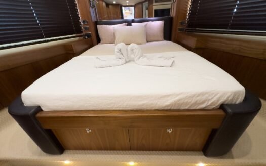 Sunseeker Manhattan 2011